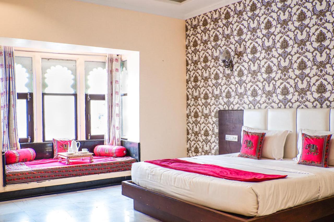 Hide-In Udaipur - A Lake View Boutique Hotel Exterior foto