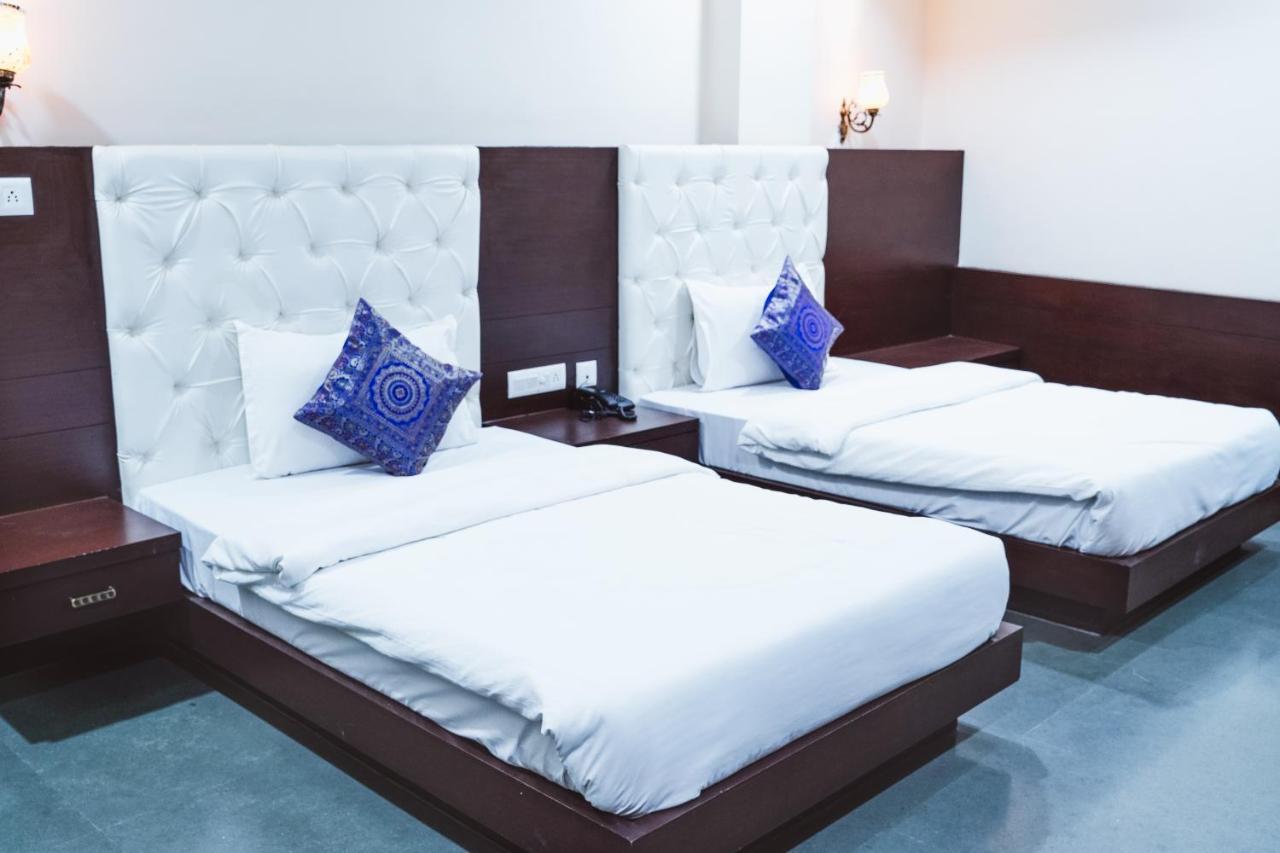 Hide-In Udaipur - A Lake View Boutique Hotel Exterior foto