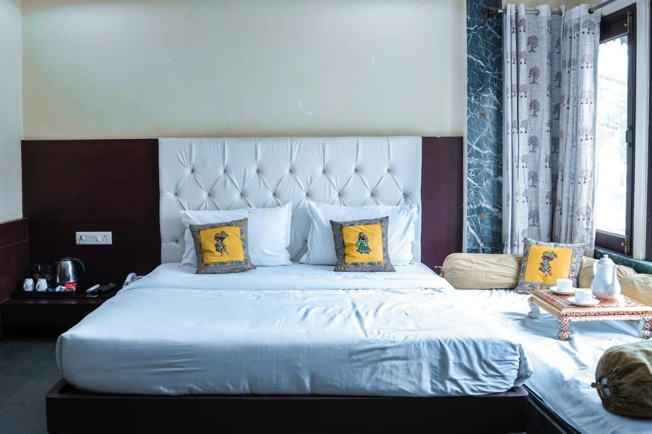 Hide-In Udaipur - A Lake View Boutique Hotel Exterior foto