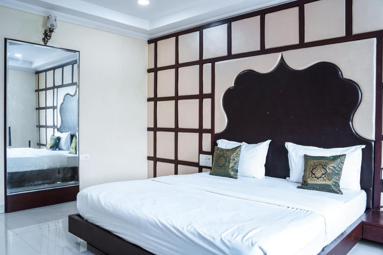 Hide-In Udaipur - A Lake View Boutique Hotel Exterior foto