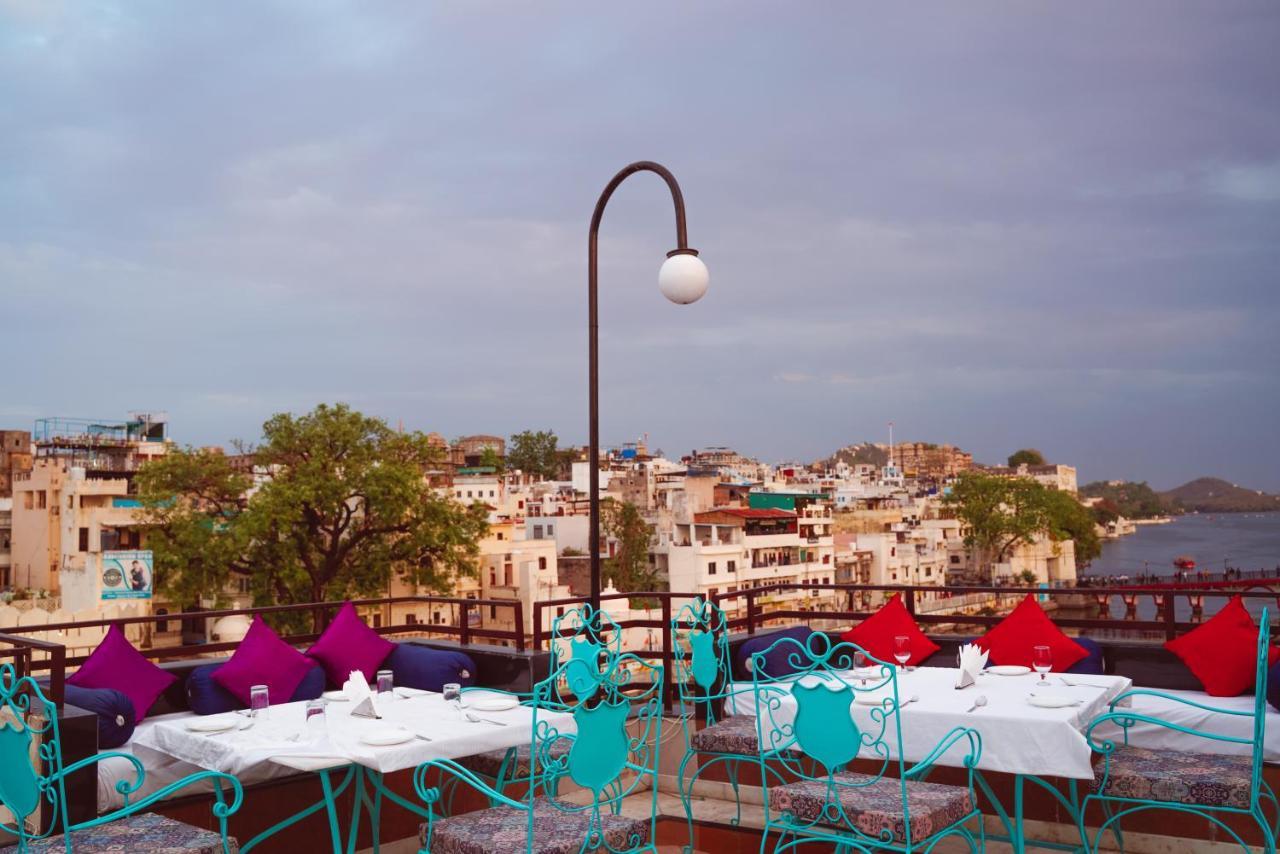 Hide-In Udaipur - A Lake View Boutique Hotel Exterior foto